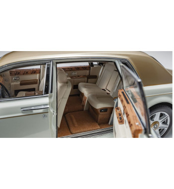 08841EWG Rolls-Royce Phantom EWB (English White/Gold) KYOSHO ORIGINAL 1/18 scale