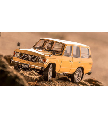 08956BE Toyota Land Cruiser 60 (Traditional Beige) KYOSHO ORIGINAL 1/18 scale