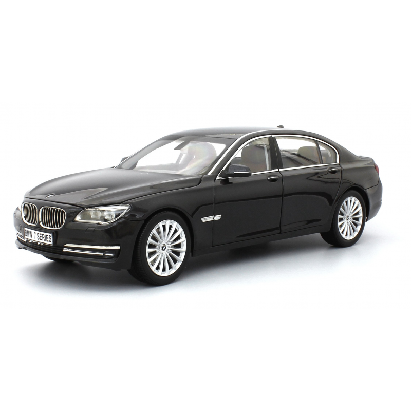 1/18 BMW 760LI (F02) Carbon Black