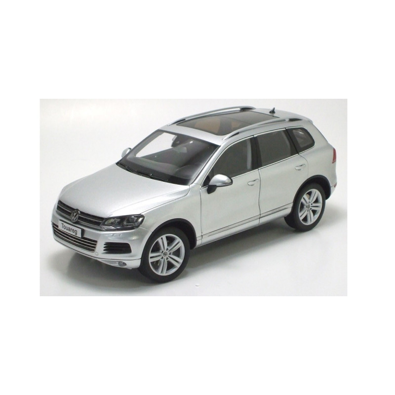 1/18 Volkswagen Touareg 2010 FSI Cool Silver Metallic