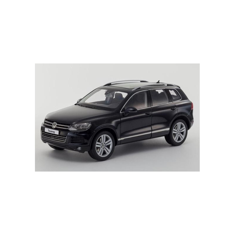 1/18 Volkswagen Touareg 2010 FSI Deep Black Pearl