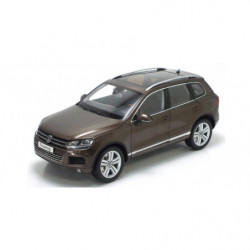 1/18 Volkswagen Touareg 2010 TSI Graciosa Brown Metallic