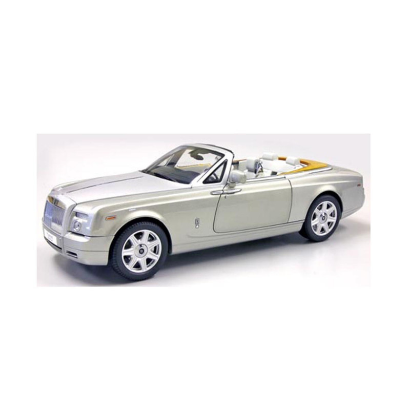 1/18 Rolls-Royce Phantom drop head coupe (Platinum)