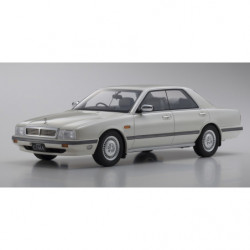 Kyosho SAMURAI 1/18 scale Nissan Cedric Cima White KSR18026W