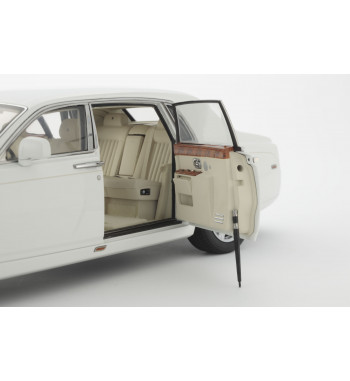 08841EW2 1/18 scale Rolls-Royse Phantom Extended (ENGLISH WHITE) KYOSHO ORIGINAL
