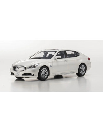 KSR18012W SAMURAI 1/18 Nissan CIMA Hybrid White