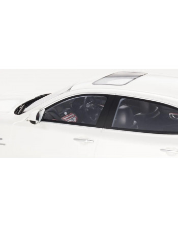 KSR18012W SAMURAI 1/18 Nissan CIMA Hybrid White
